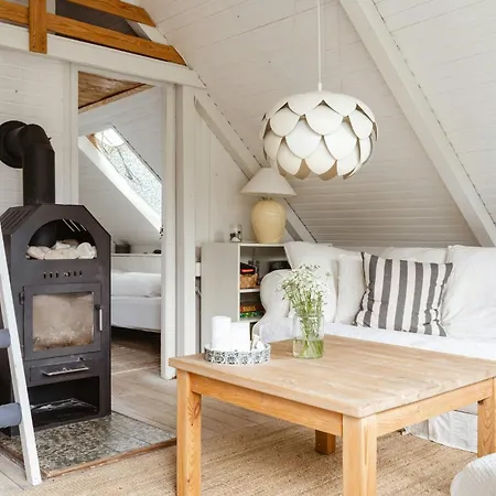 Close To Beach, Forest And Bike Trails Grenaa