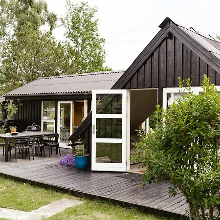 Dom wakacyjny Close To Beach, Forest And Bike Trails *