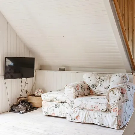 Close To Beach, Forest And Bike Trails Semesterbostad *