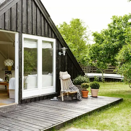 Close To Beach, Forest And Bike Trails Semesterbostad Grenå